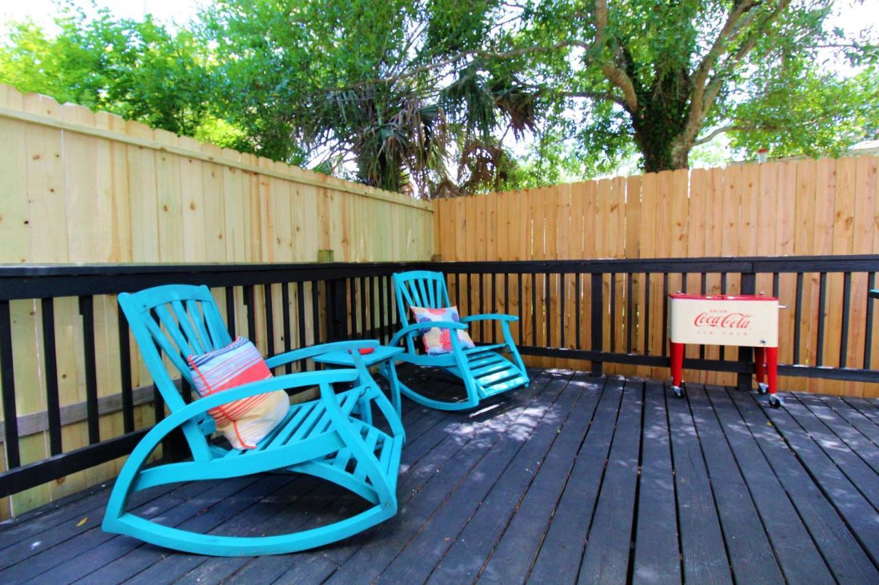 Beachy Bungalow For Family Fun! Walk To Beach! Pensacola Exterior photo